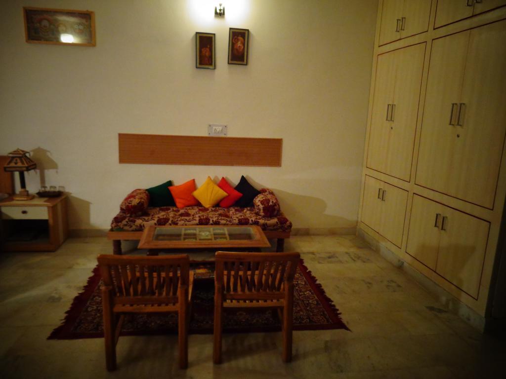 Sri Radha Krishna Kunj Bed & Breakfast Agra  Phòng bức ảnh